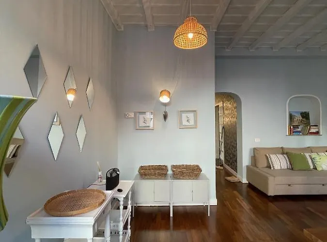 Holidays At Charme Appartement Rome