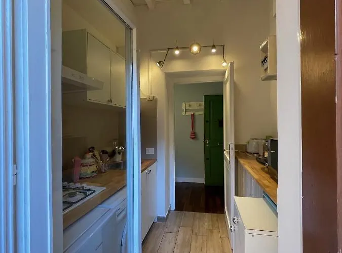 Holidays At Charme Appartement